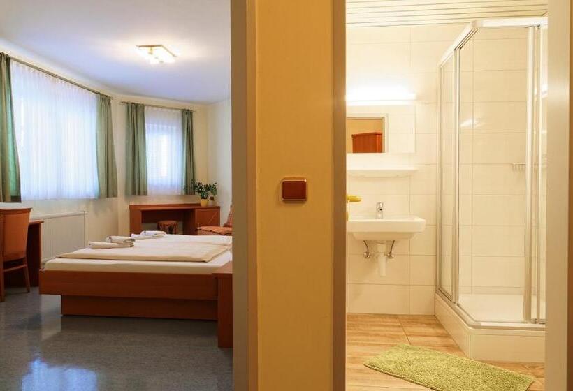 スタンダードルーム, Jugend  Und Familiengästehaus Klagenfurt