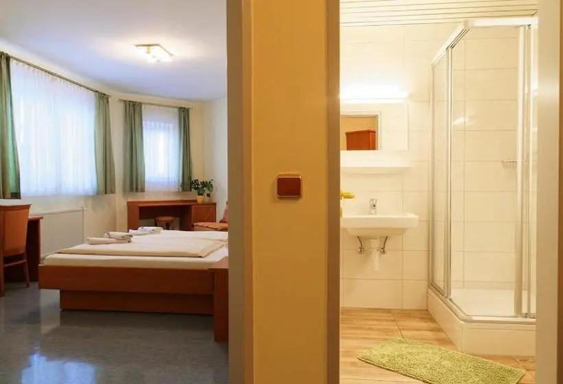 スタンダードルーム, Jugend  Und Familiengästehaus Klagenfurt
