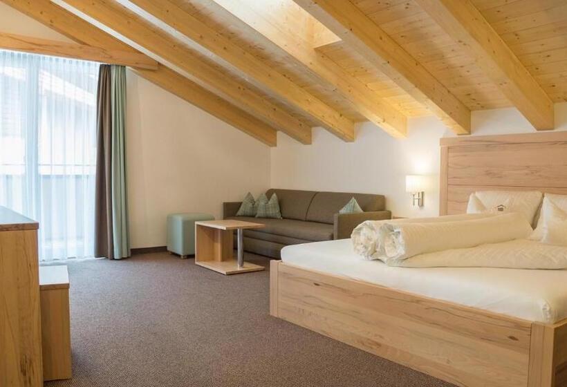 Четырехместный Номер Стандарт с Балконом, Alpinhotel Monte Superior   Silvretta Card Premium Betrieb