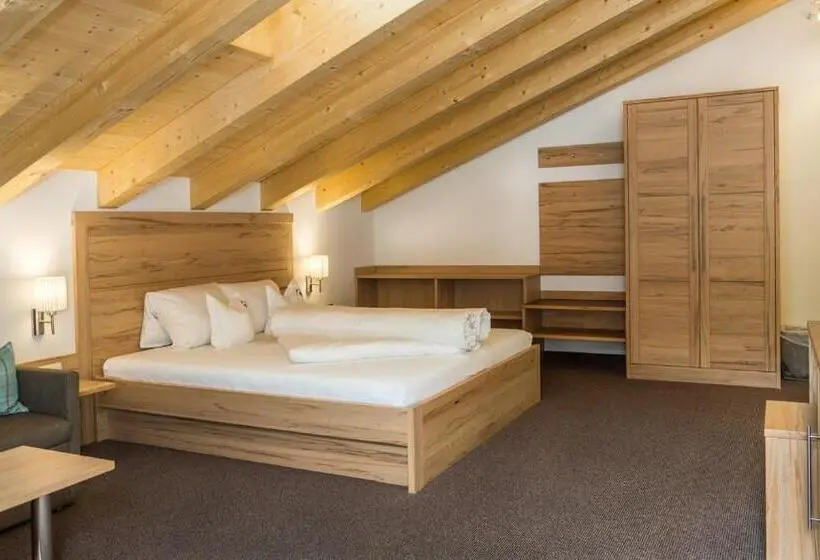 バルコニー付スタンダード４ベッドルーム, Alpinhotel Monte Superior   Silvretta Card Premium Betrieb