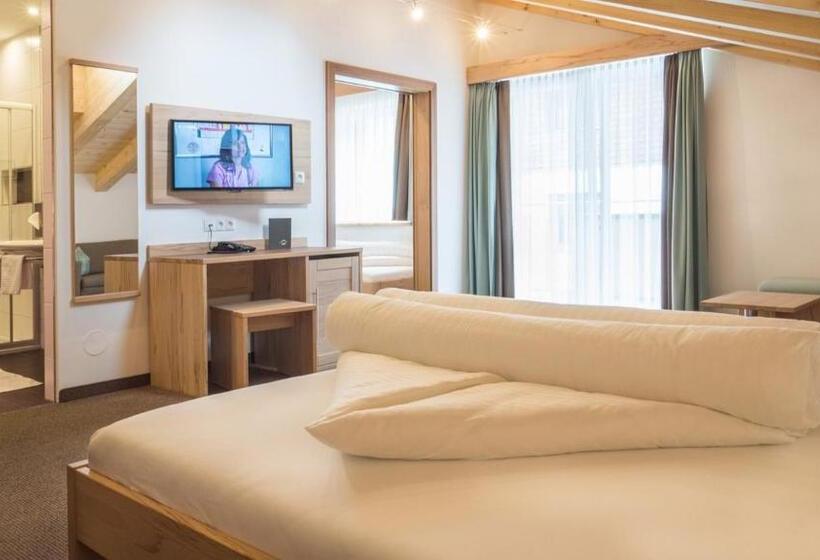 Четырехместный Номер Стандарт с Балконом, Alpinhotel Monte Superior   Silvretta Card Premium Betrieb