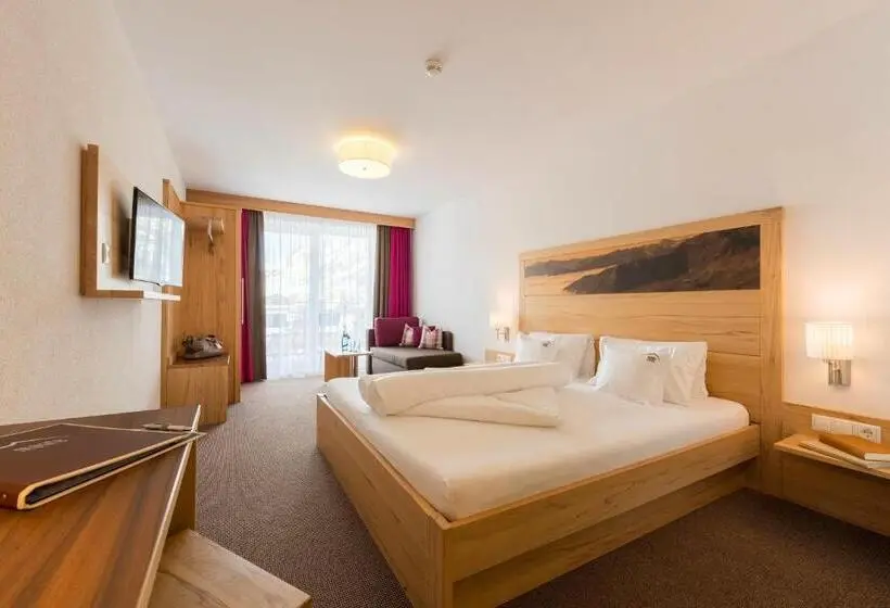 山の見えるスーペリアルーム, Alpinhotel Monte Superior   Silvretta Card Premium Betrieb