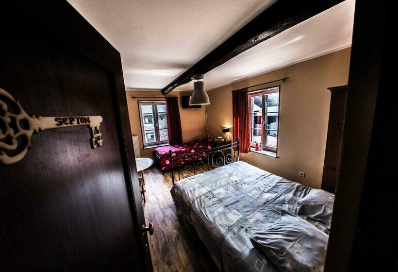 基本三人间, B&b Aux 10 Clefs