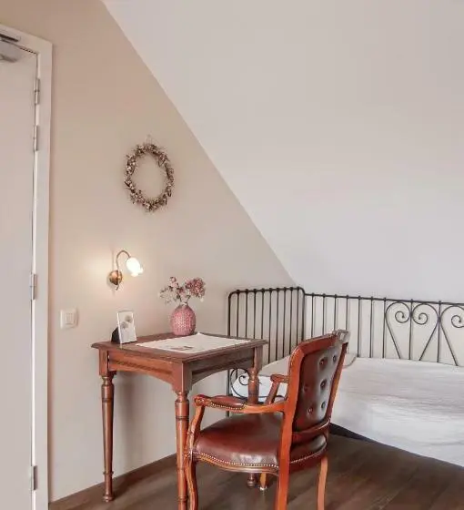 Deluxe Kolmen Hengen Huone, B&b Tuin Der Zinnen