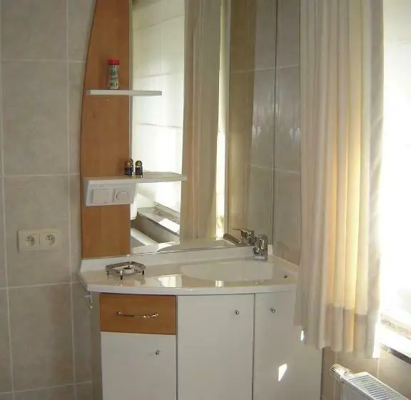 Standard Yhden Hengen Huone, B&b Wisteria