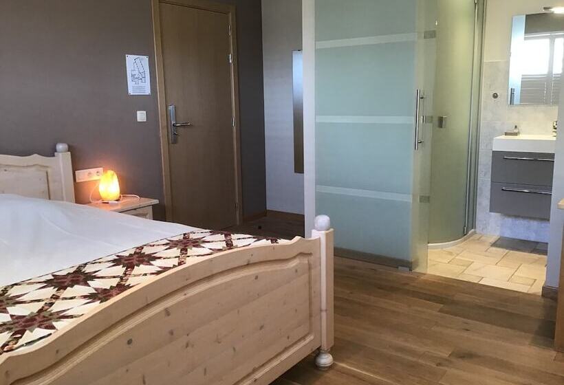 スタンダードルーム, B&b Wisteria