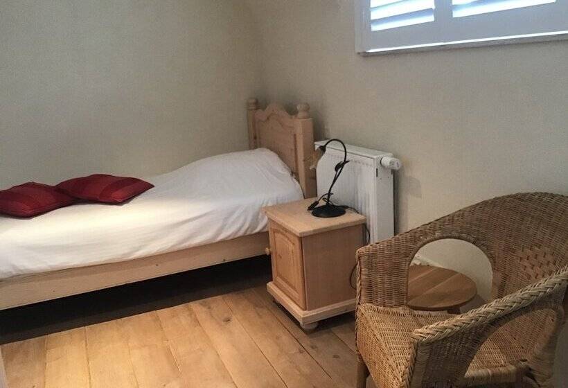 スタンダードシングルルーム, B&b Wisteria