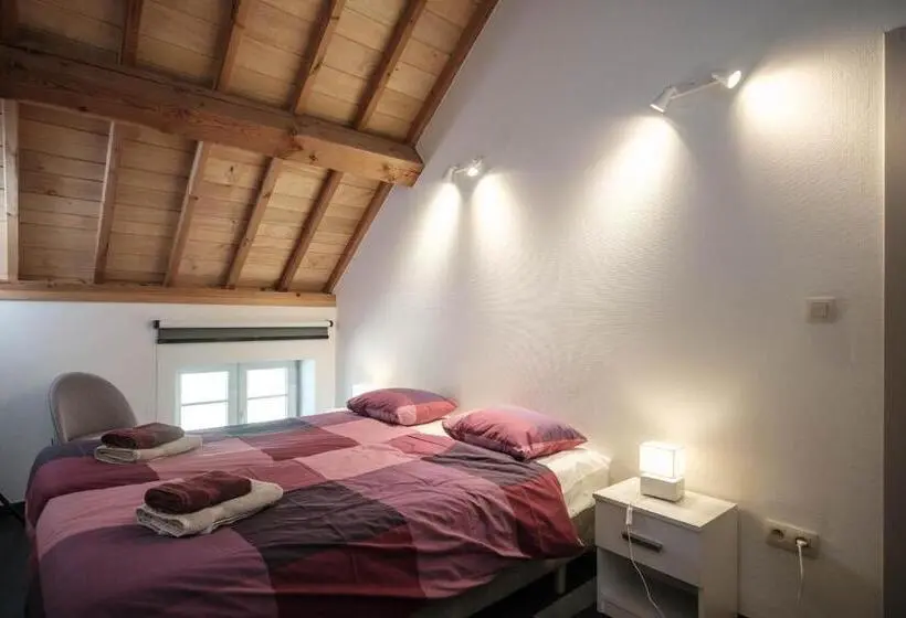 Talo 4 Makuuhuonetta, Craywinckelhof Streekbelevingscentrum