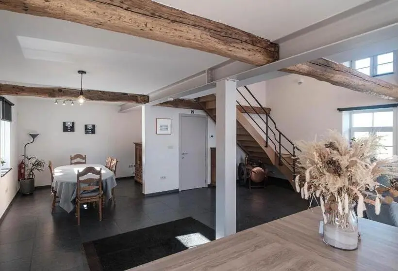 Talo 4 Makuuhuonetta, Craywinckelhof Streekbelevingscentrum