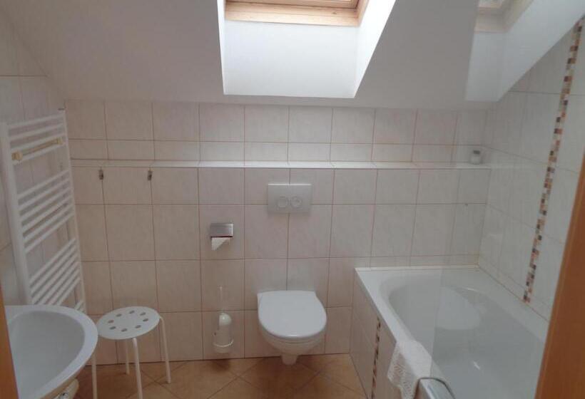 バルコニー付2ベッドルームアパートメント, Eckenhof