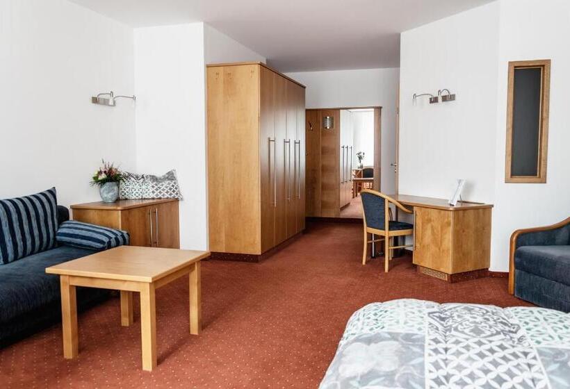 家庭间, Landhotel Stegersbach