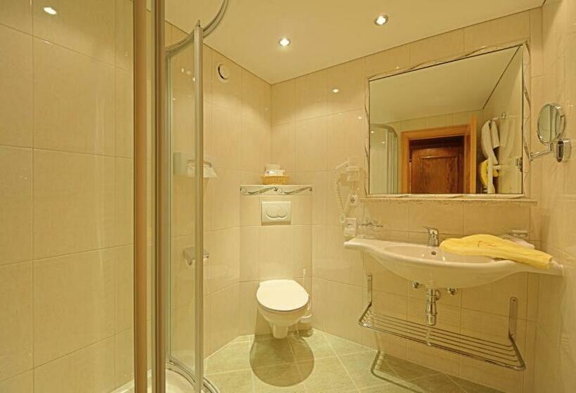 스탠다드 룸, Arnika