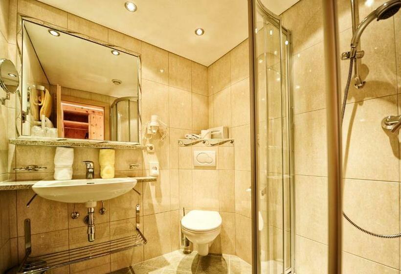 스탠다드 룸, Arnika