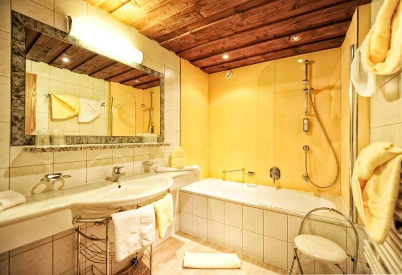 패밀리 룸, Arnika