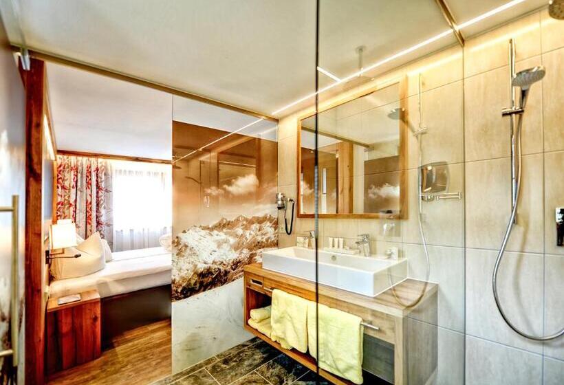 패밀리 룸, Arnika