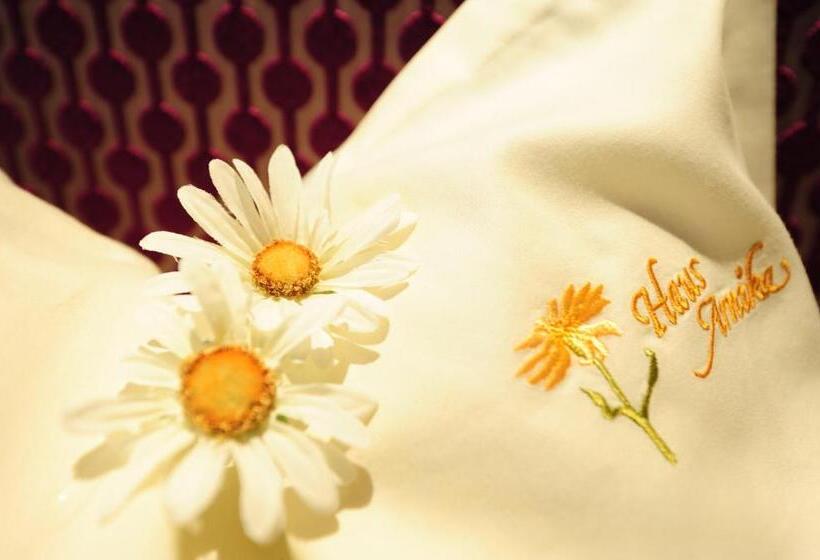 패밀리 룸, Arnika