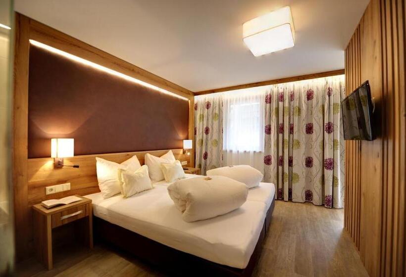 디럭스 룸, Arnika