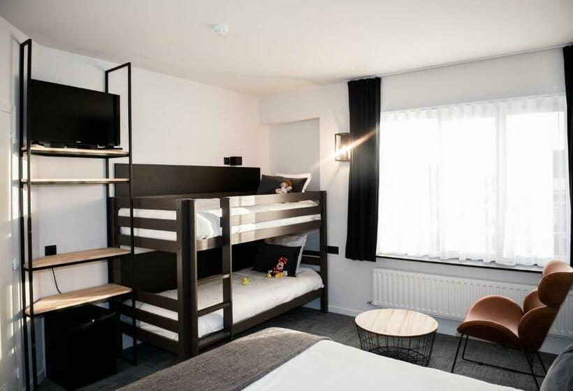 חדר סטנדרט לארבעה, Carnac