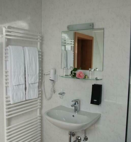 غرفة قياسية, Der Löwen, Löwen Betriebs  Und Management Gmbh