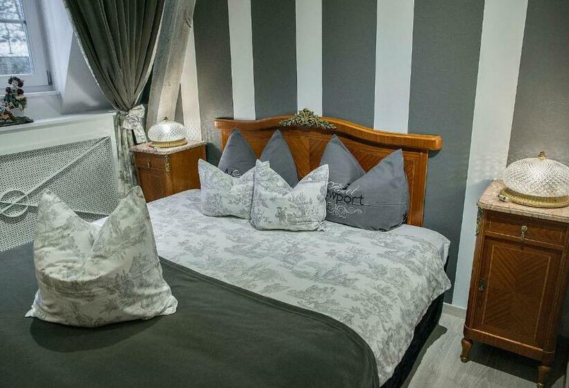 غرفة تنفيذية, Dépendance Maison Géron