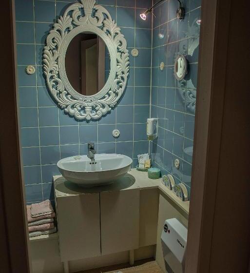 غرفة قياسية, Dépendance Maison Géron