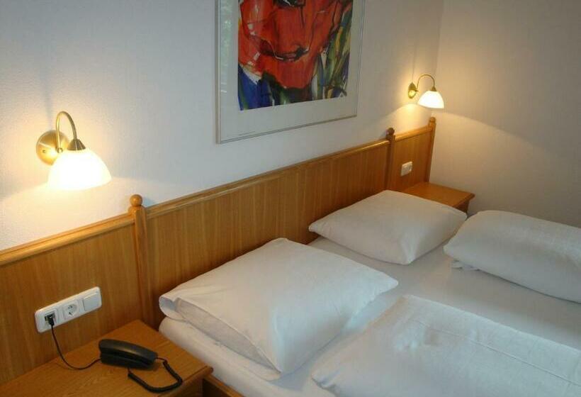 חדר סטנדרט עם מרפסת, Garni Austria