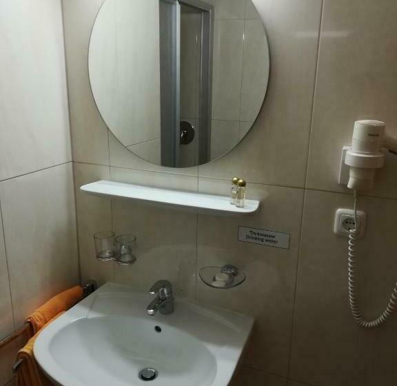 חדר סטנדרט עם מרפסת, Garni Austria