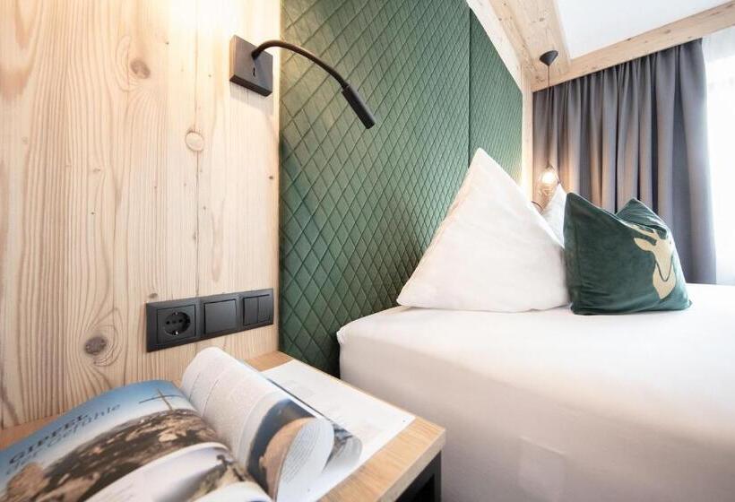 标准三人间, Garni Rustica