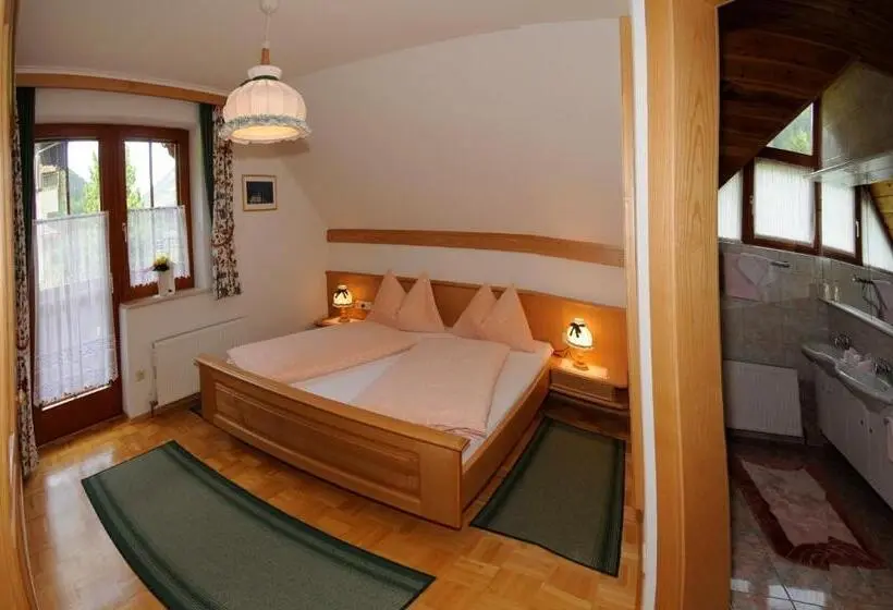 Huoneisto 1 Makuuhuone, Gasthof Zur Gams