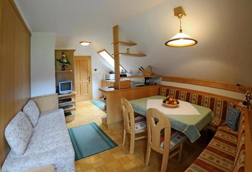 Classic-huoneisto 1 Makuuhuone, Gasthof Zur Gams