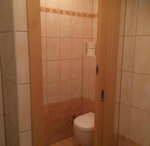 חדר סטנדרט לשלושה, Gasthof Zur Gams