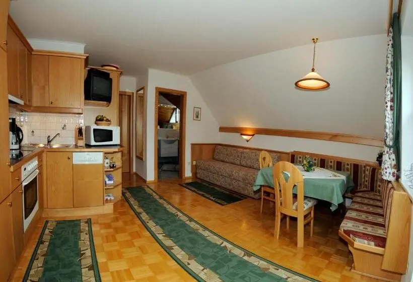 Huoneisto 2 Makuuhuonetta, Gasthof Zur Gams