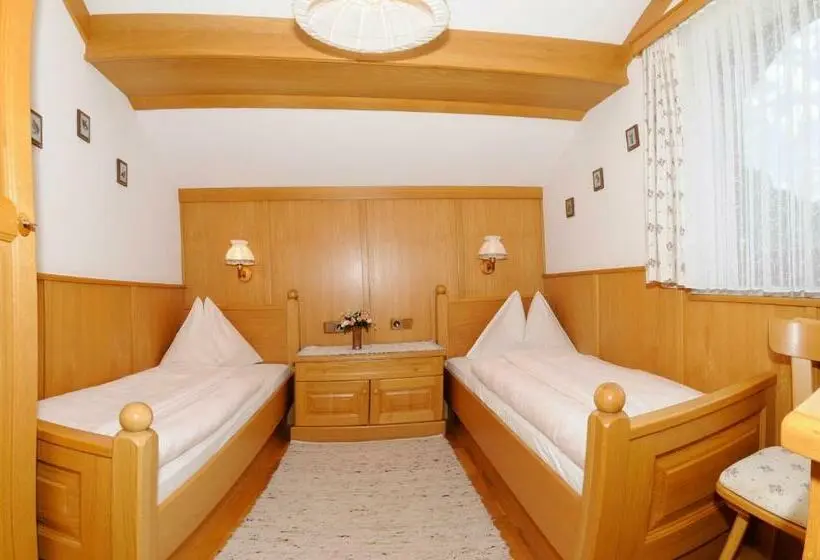 Sviitti, Gasthof Zur Gams