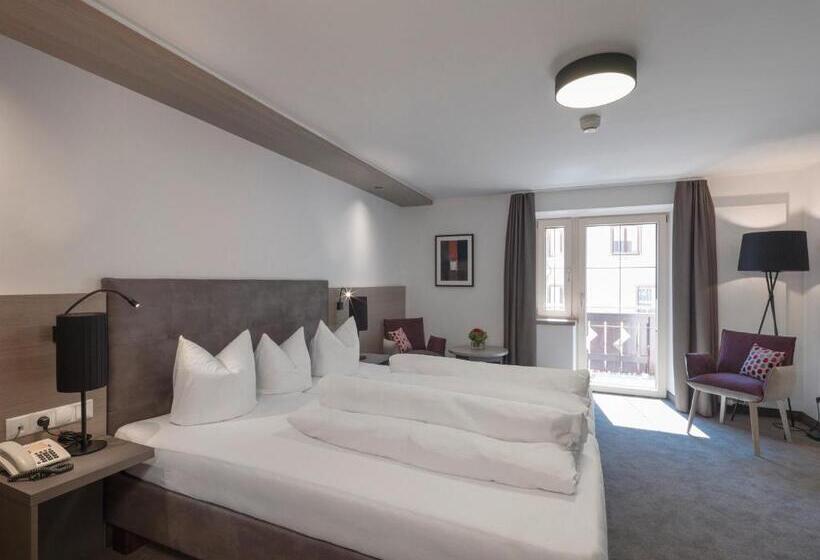 Comfort room with balcony, Quality Hosts Arlberg   Hotel Goldenes Kreuz B&b