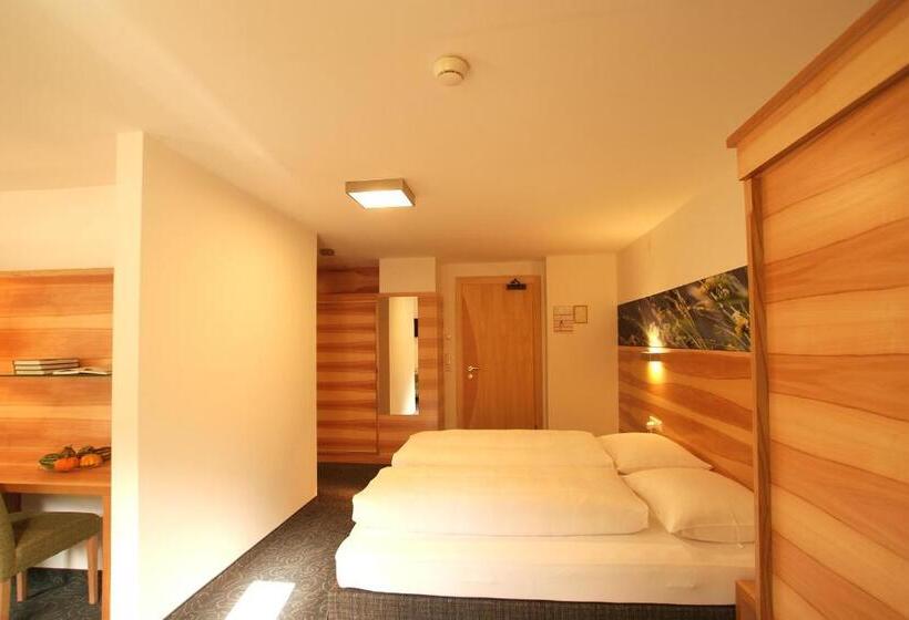 バルコニー付きジュニアスイート, Quality Hosts Arlberg Hotel Goldenes Kreuz B&b