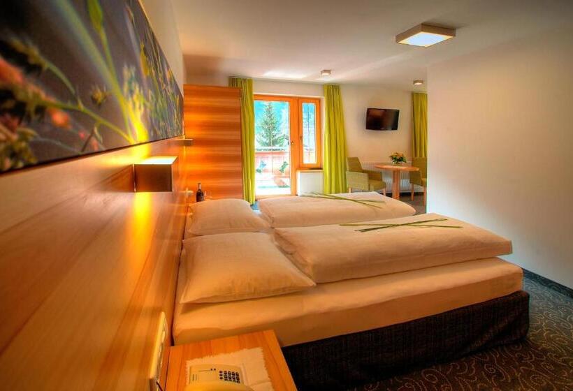 Полулюкс с Балконом, Quality Hosts Arlberg   Hotel Goldenes Kreuz B&b