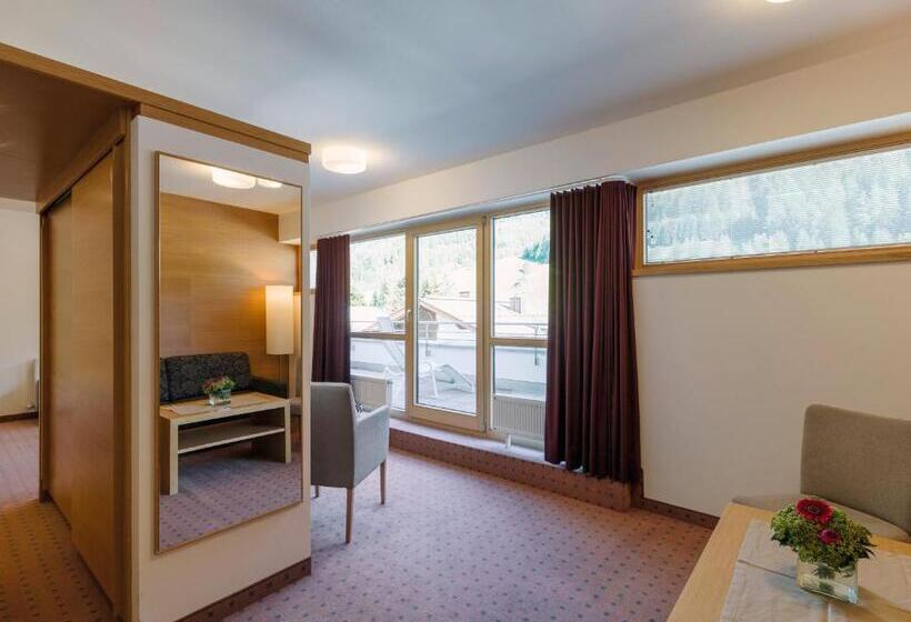 バルコニー付きジュニアスイート, Quality Hosts Arlberg Hotel Goldenes Kreuz B&b