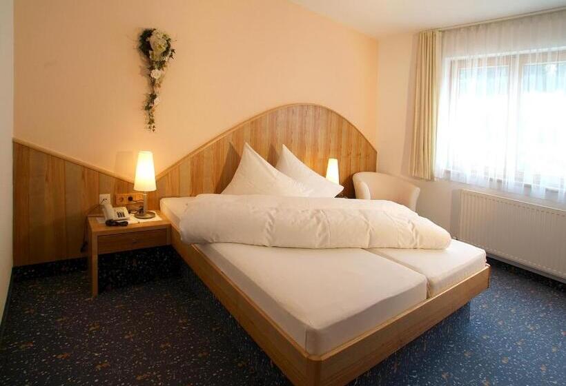 スタンダードルーム, Quality Hosts Arlberg Hotel Goldenes Kreuz B&b