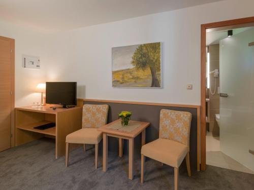 スタンダードルーム, Quality Hosts Arlberg Hotel Goldenes Kreuz B&b