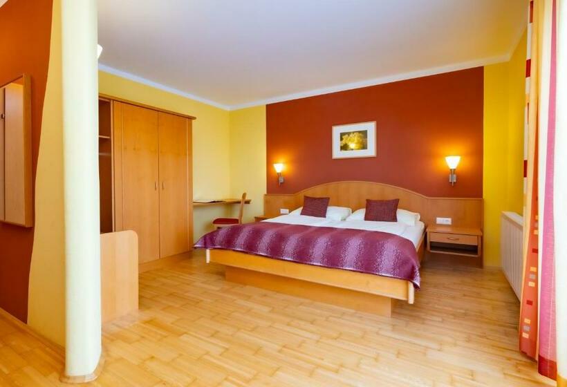 Трехместный Номер Deluxe, Golf & Thermenland Sonnenpension Frühstückshotel Burgauberg Stegersbach