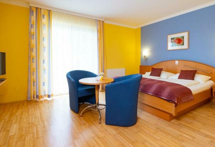 Номер Стандарт Кровать Кинг Адаптированный для Инвалидов, Golf & Thermenland Sonnenpension Frühstückshotel Burgauberg Stegersbach