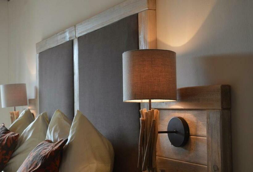 اتاق استاندارد با بالکن, Jäger