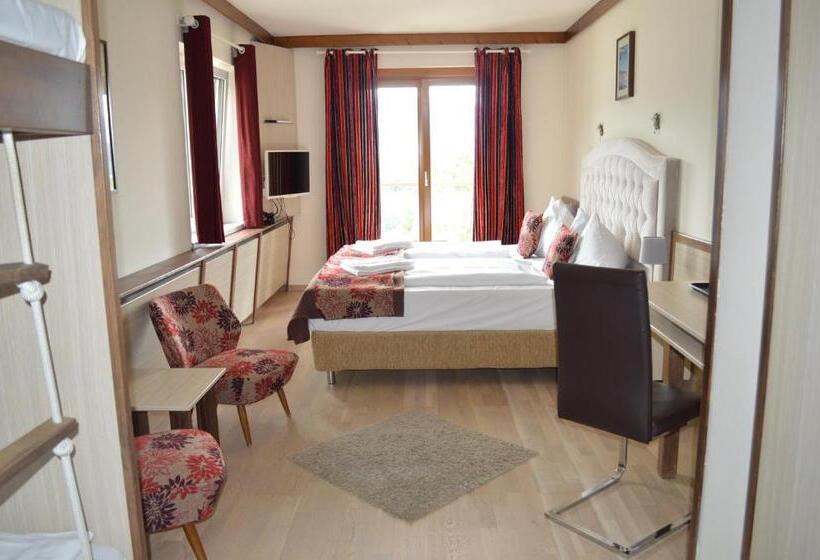 غرفة عائلية, Jäger