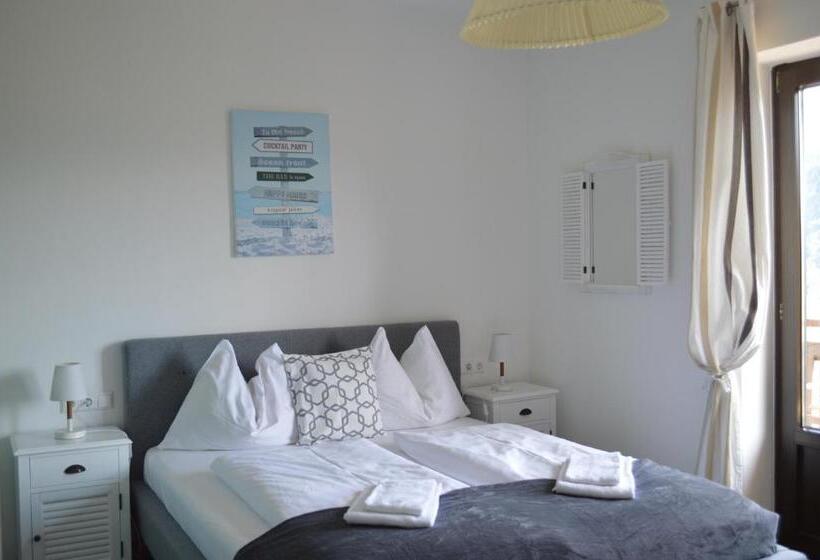 اتاق عادی, Jäger