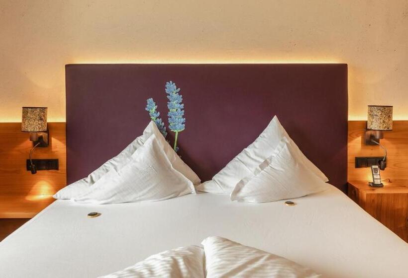 Трехместный Номер Superior, Kräuterhotel Hochzillertal