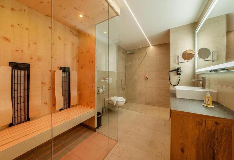 スーペリアールーム, Kräuterhotel Hochzillertal