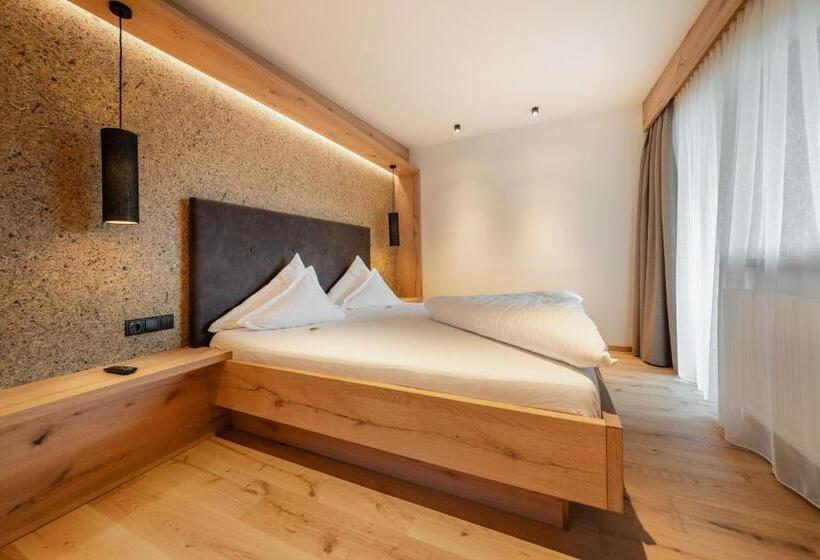 スーペリアールーム, Kräuterhotel Hochzillertal