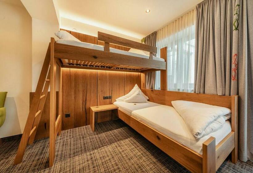 Family Suite, Kräuterhotel Hochzillertal