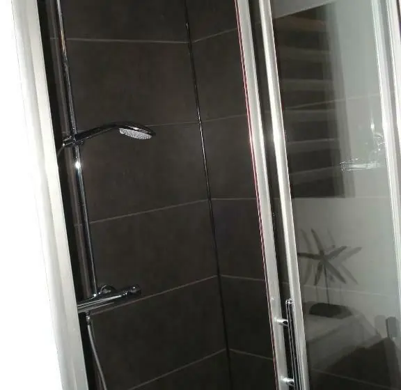 Standard Neljän Hengen Huone, La Fayette