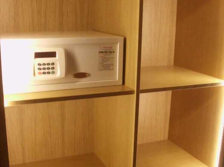 标准单人间, Le Fournil